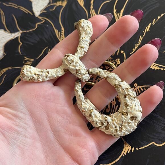 Unsigned Jewelry - Vintage Golden Boho Pendant Necklace - Hammered Brutalist Style Painted White